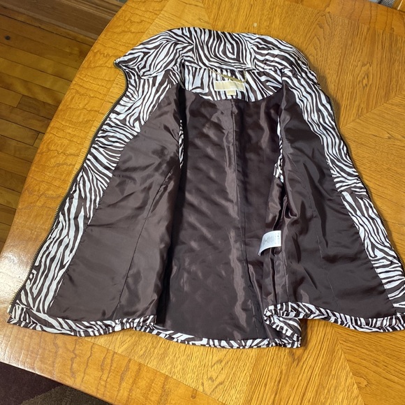MICHAEL KORS Zebra Puffer Vest - Picture 11 of 11